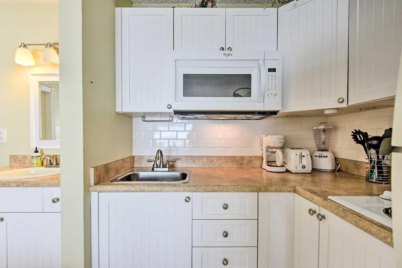 Apartment Waterfront Daytona Beach Studio With Pool Access!