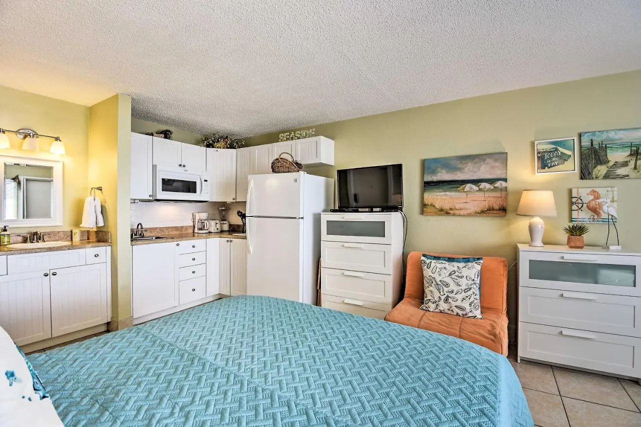 Apartment Waterfront Daytona Beach Studio With Pool Access!