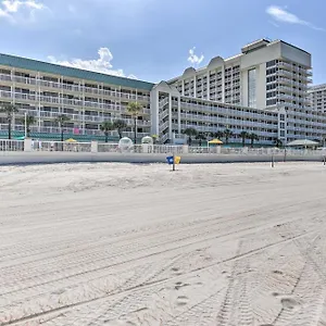 Apartment Dreamy Daytona With Access!, Daytona Beach